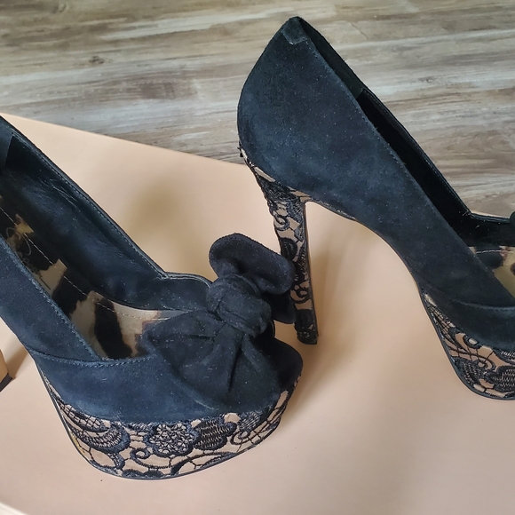Jessica Simpson Black Bow Peep-Toe Heels - Picture 3 of 8